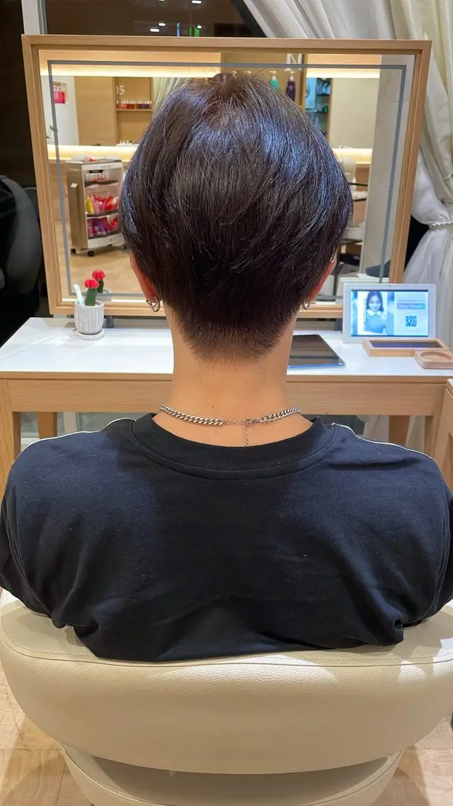 メンズ ヘアカラー 山中 菜穂のヘアスタイル