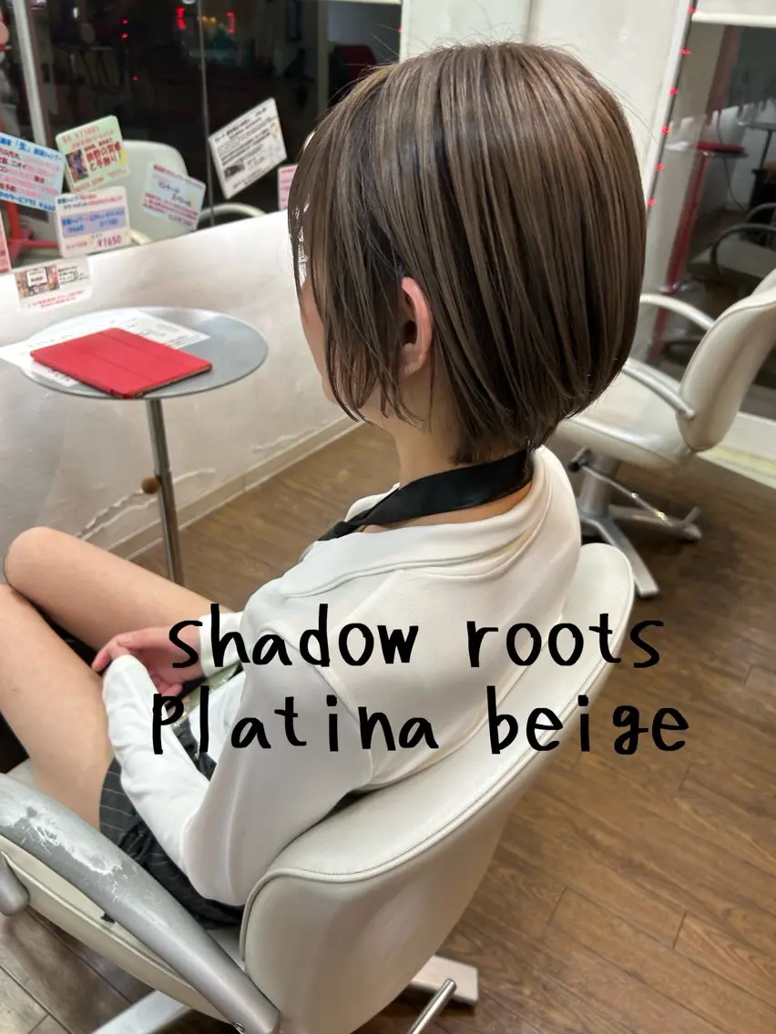 ショート カラー バレイヤージュ レイヤーカット ヘアカラー GLAD 萩原のヘアスタイル