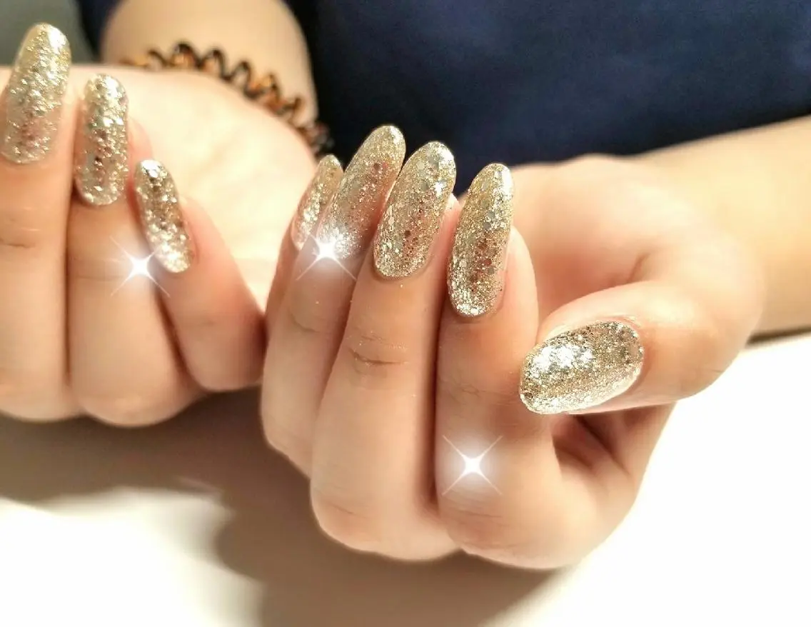 ネイル キラキラネイル nail salon ipuniのネイルデザイン