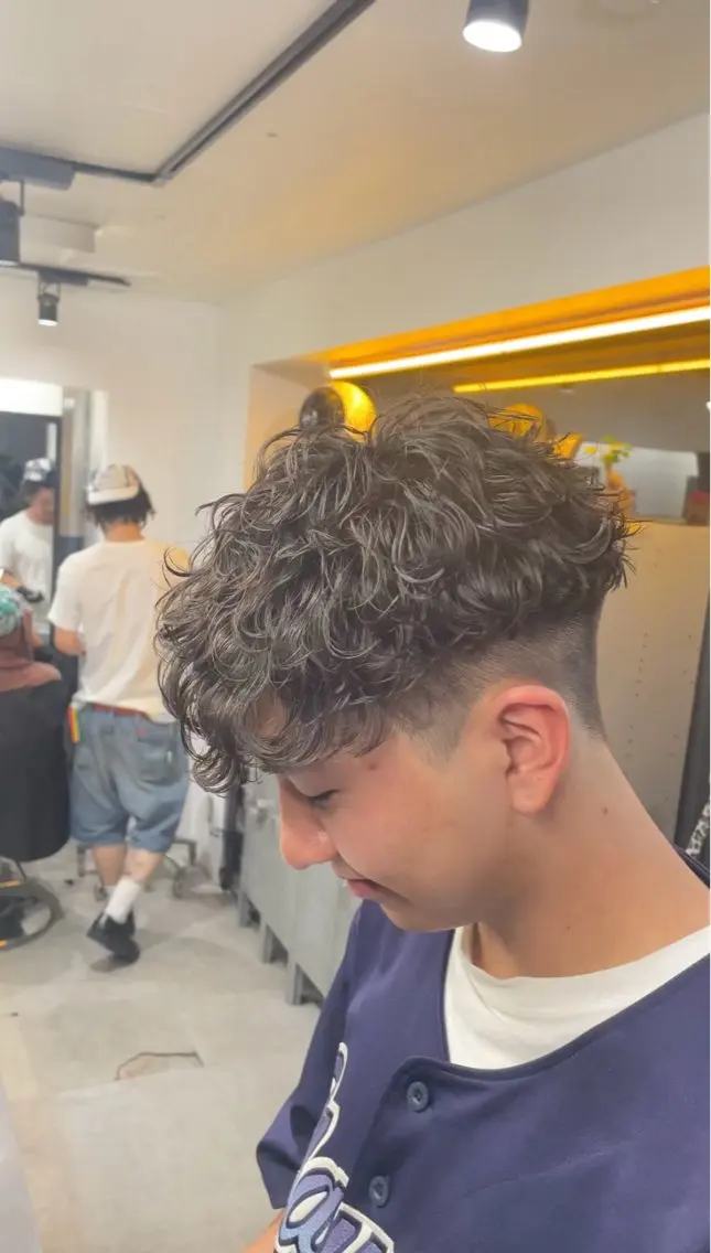 パーマ メンズ スペインカール カット パーマ fifth 武正 琉生のヘアスタイル