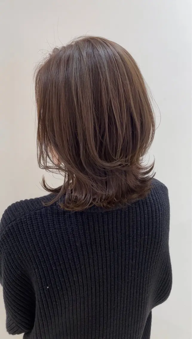 ミディアム 吉澤 杏美のヘアスタイル
