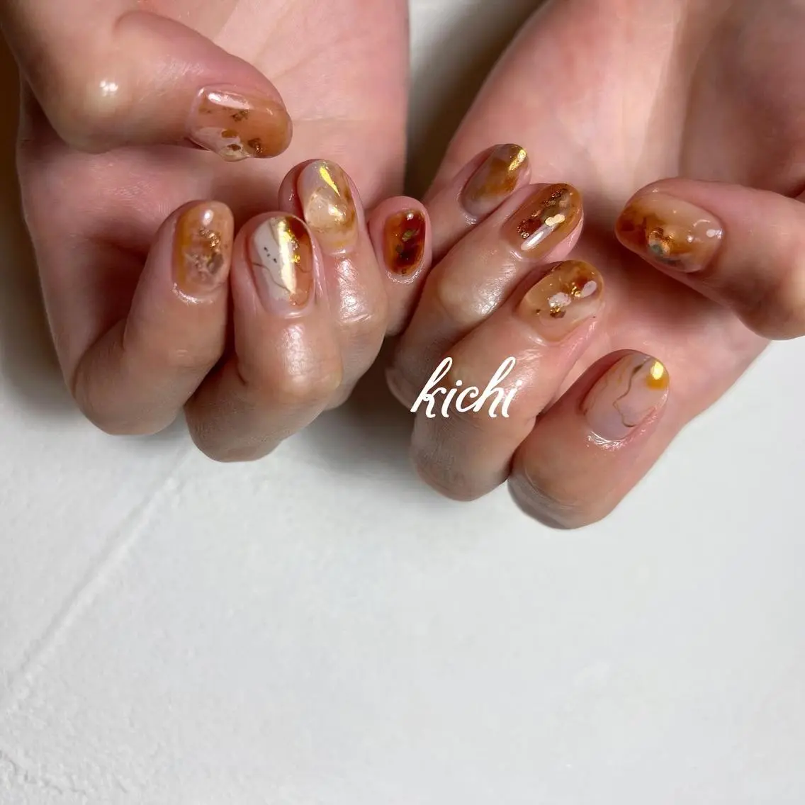 ネイル べっ甲ネイル ブラウン ジェルネイル 持ち込み ニュアンスネイル kichi・: *のネイルデザイン
