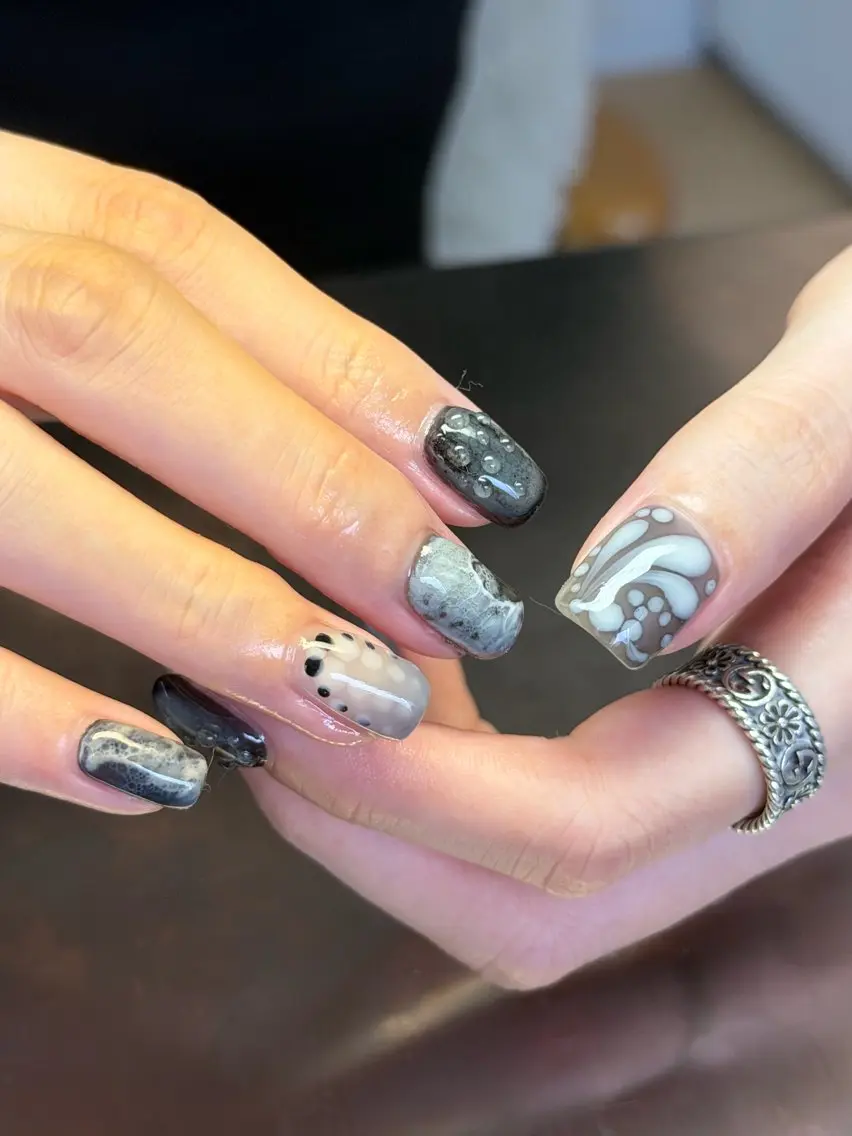ネイル ハンドネイル Rits nail ⛓️Ayakaのネイルデザイン