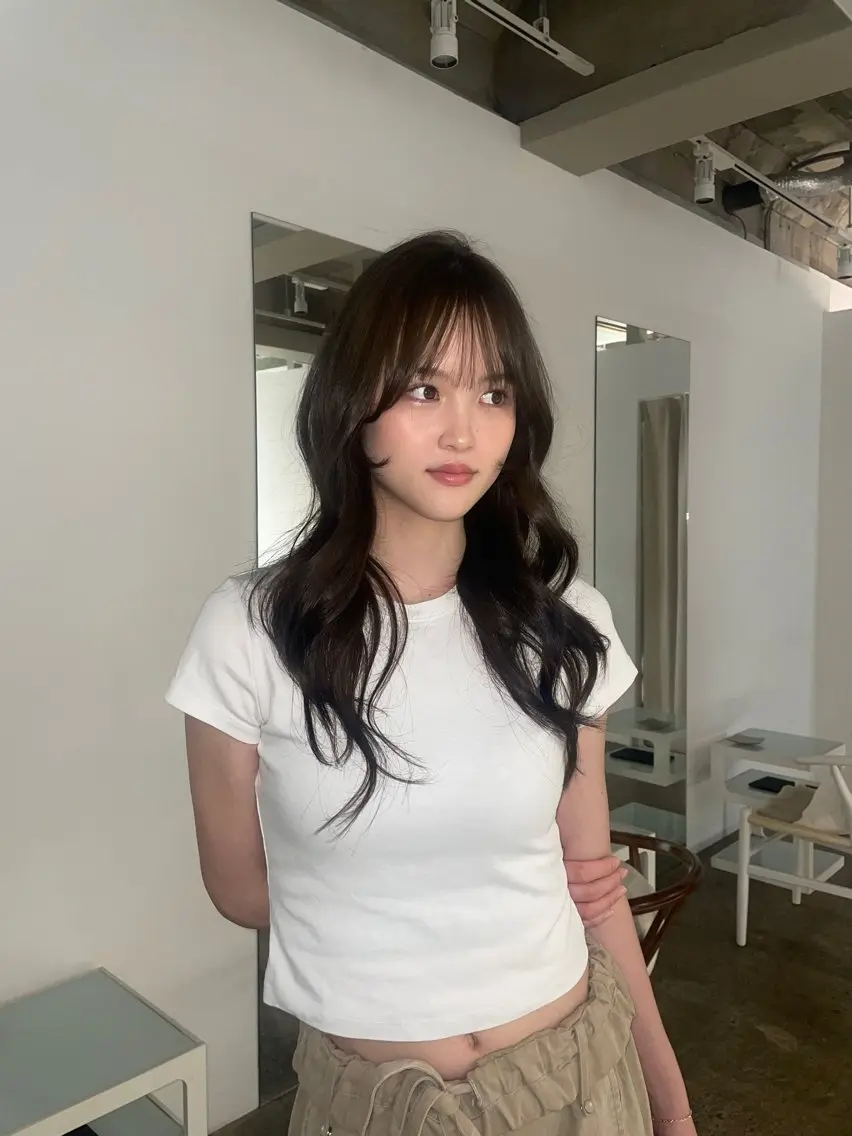 ロング カラー カット ヘアカラー トリートメント H I ＮＡのヘアスタイル