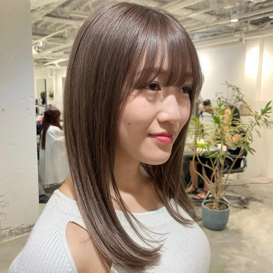 セミロング カラー ヘアアレンジ カット ヘアカラー トリートメント 🎀レイヤー 透明感 カラーyuuri🎀のヘアスタイル