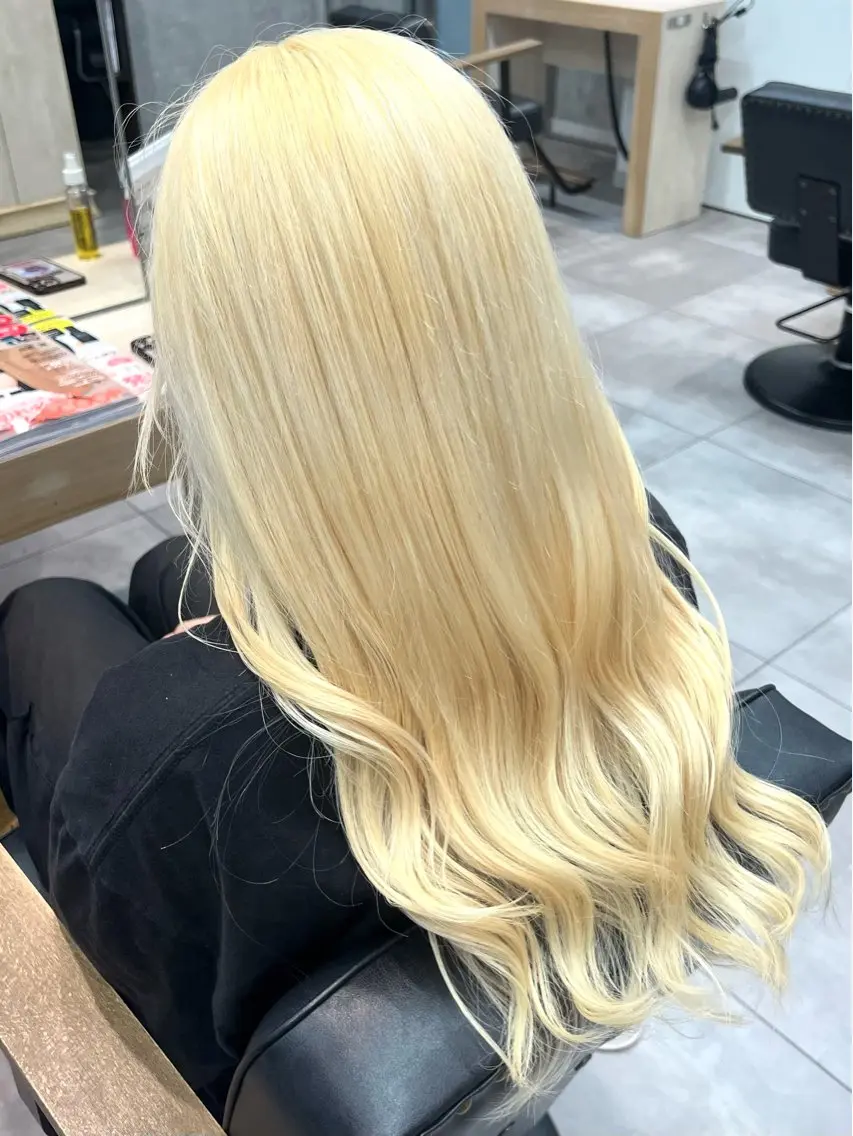 ロング カラー ブリーチ ダブルカラー イルミナカラー ブリーチなしカラー ボブ カット ヘアカラー トリートメント LUCK 本厚木店のヘアスタイル