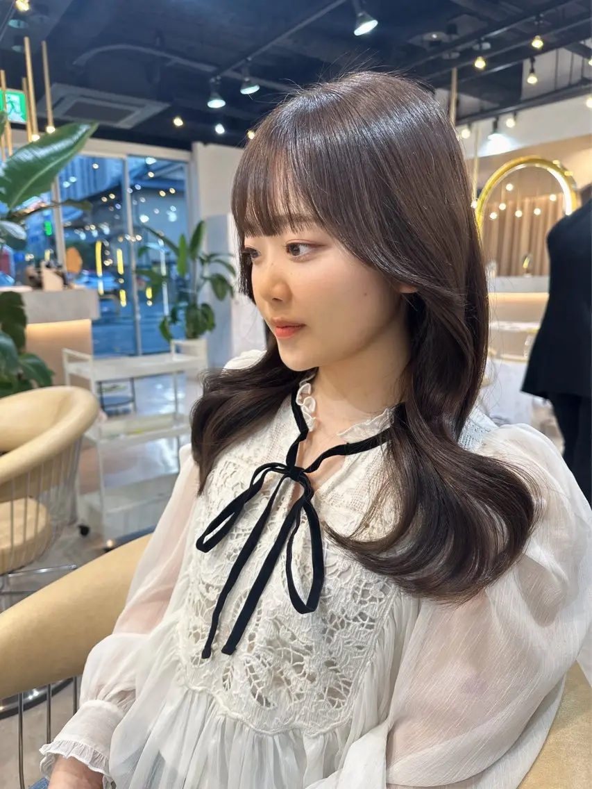 セミロング カラー カット ヘアカラー トリートメント Akane レイヤー/艶カラーのヘアスタイル