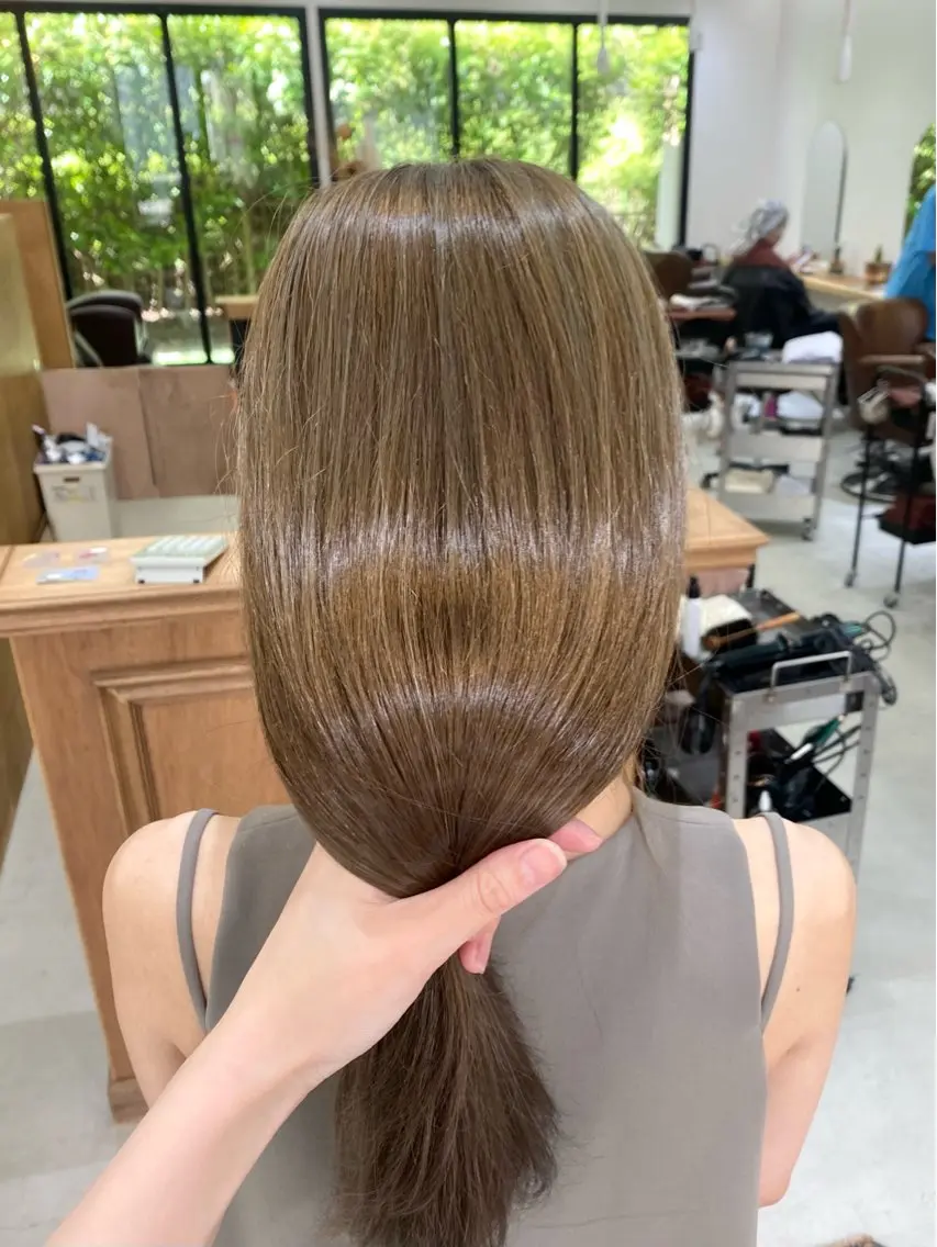 セミロング カラー ヘアアレンジ ベージュカラー ブリーチ ダブルカラー ブリーチなしカラー オリーブベージュ カット ヘアカラー トリートメント ハル🌸柔色/ ブリーチなし/艶髪のヘアスタイル