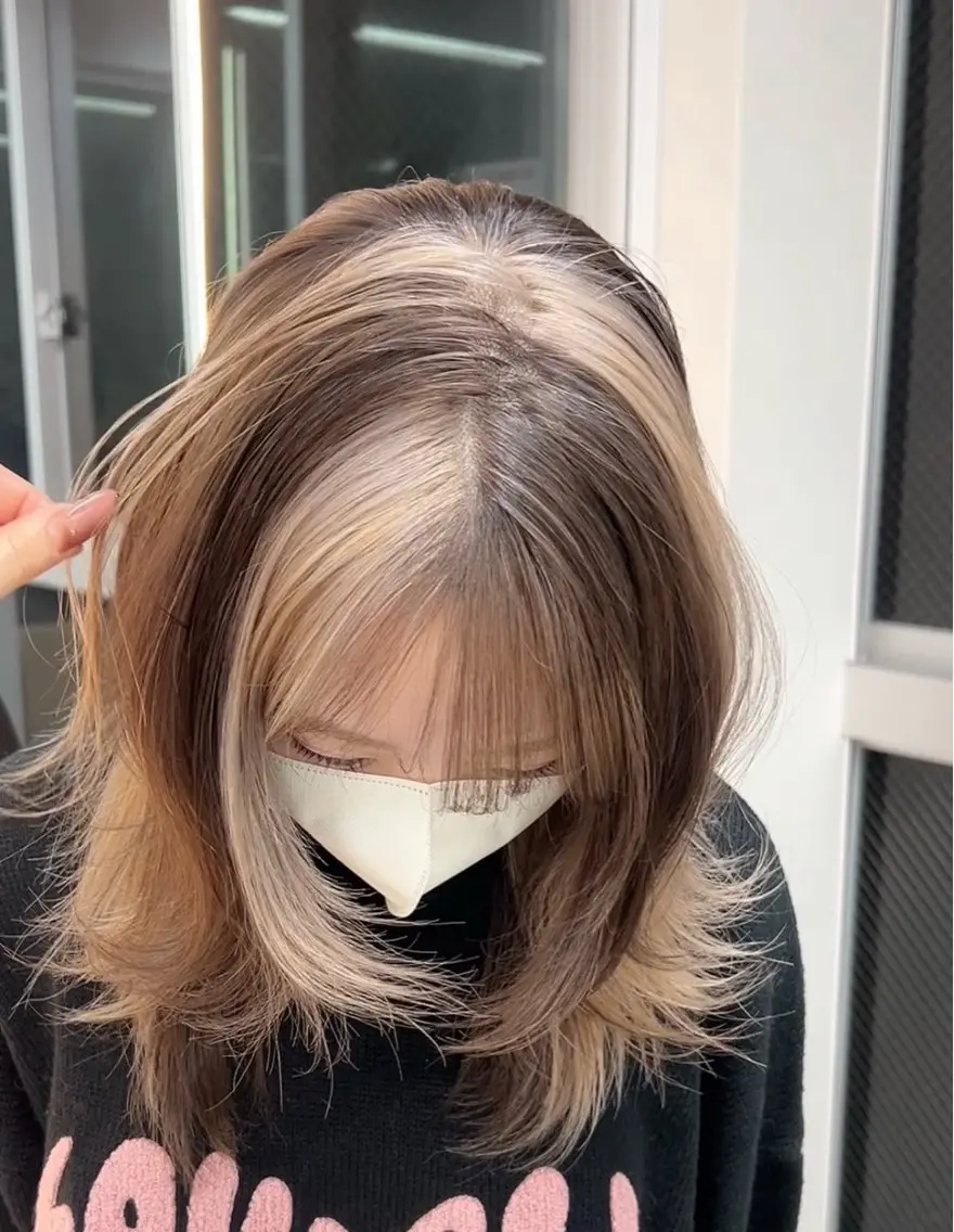 セミロング ヘアカラー もえ  / 盛れるヘア🖤‎🌙のヘアスタイル