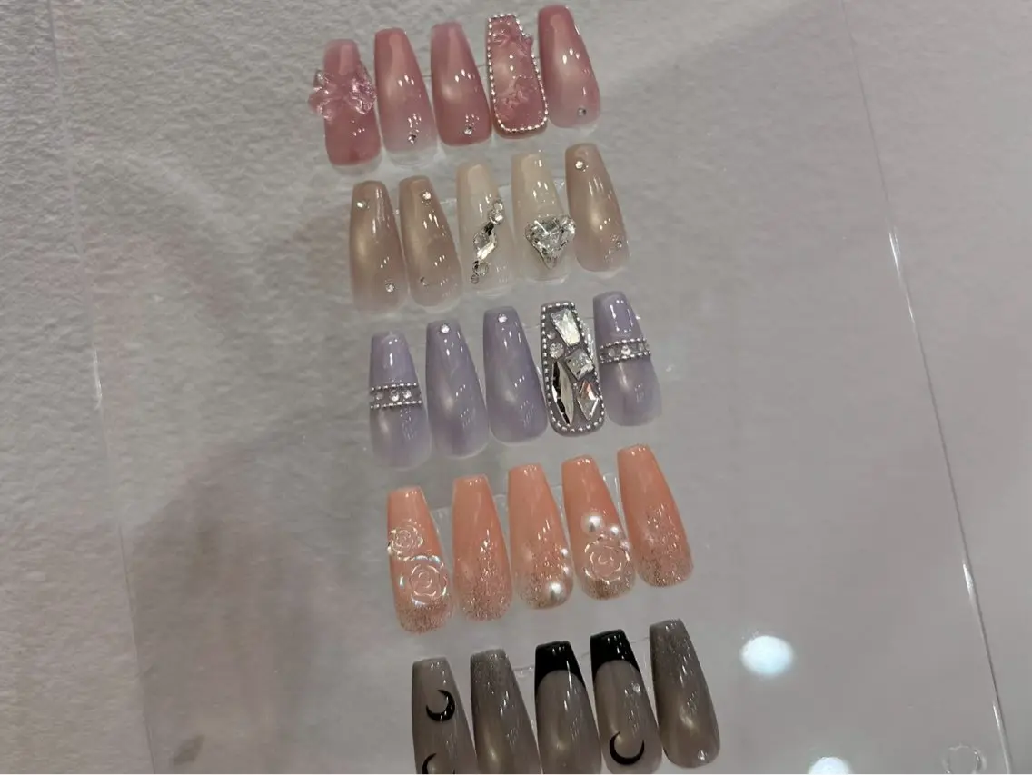 ネイル 韓国ネイル ワンホンネイル Emona Nailのネイルデザイン