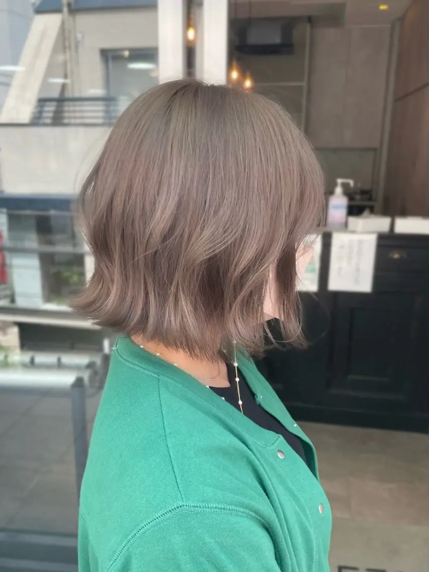 ミディアム カラー ヘアアレンジ 🎀ハイトーン・艶 カラー HANA🎀のヘアスタイル