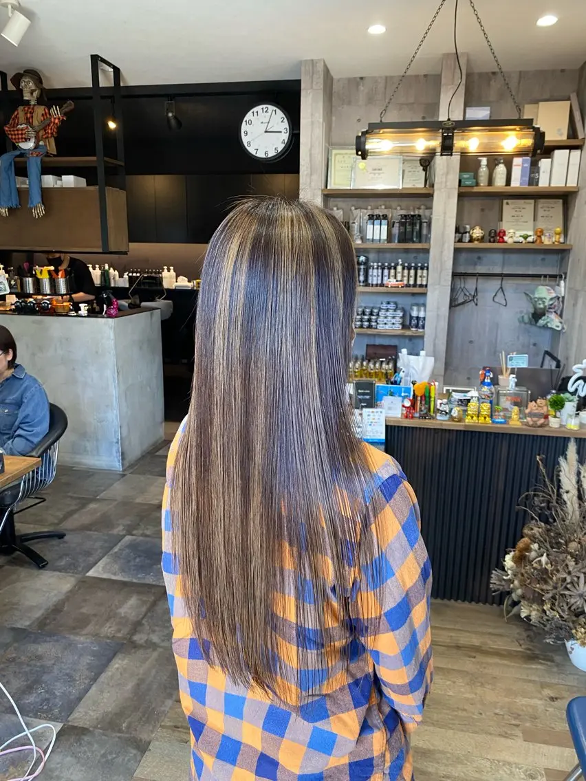 ロング カラー ヘアカラー わたぬき りるのヘアスタイル