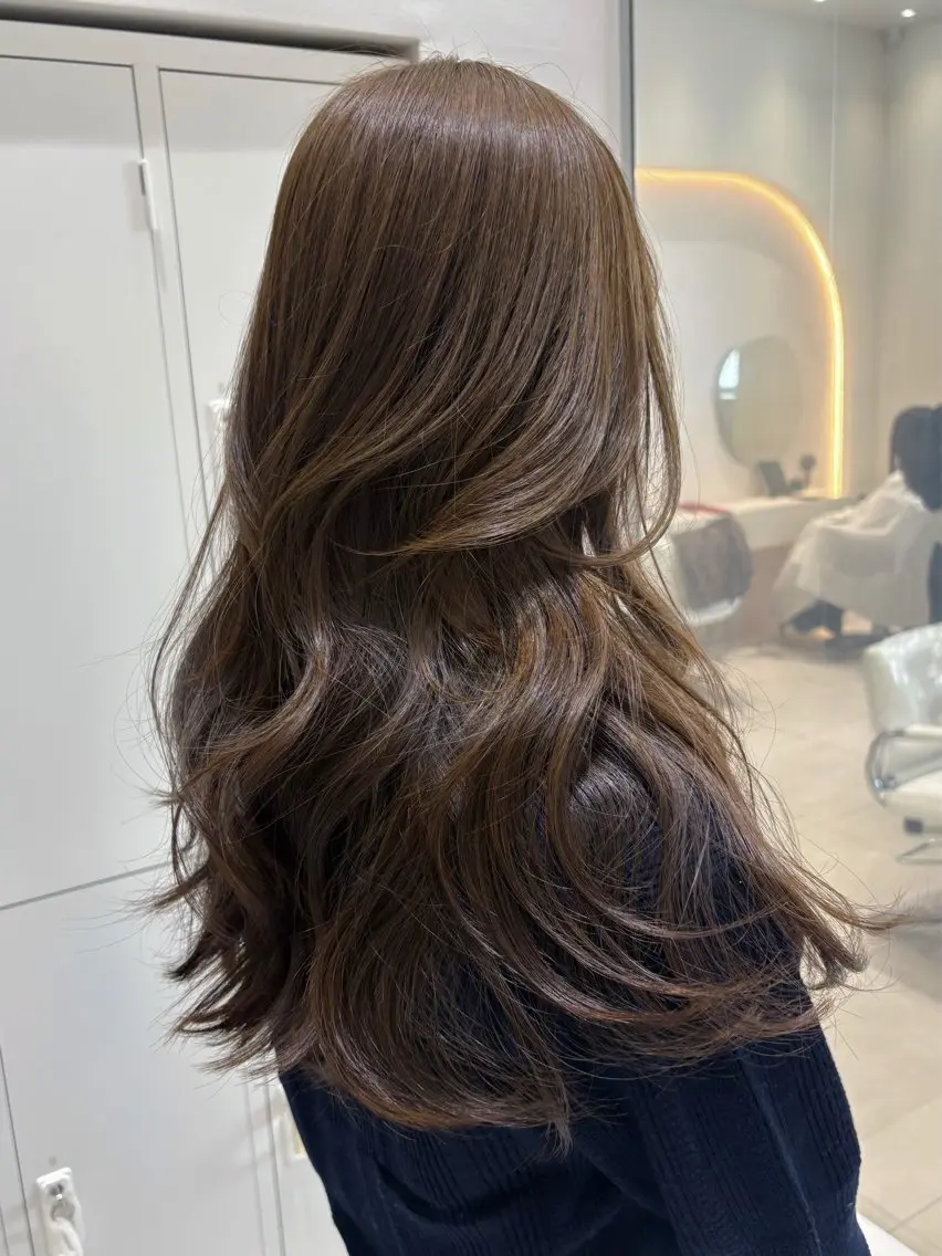 セミロング 透明感ベージュカラー yumekaのヘアスタイル