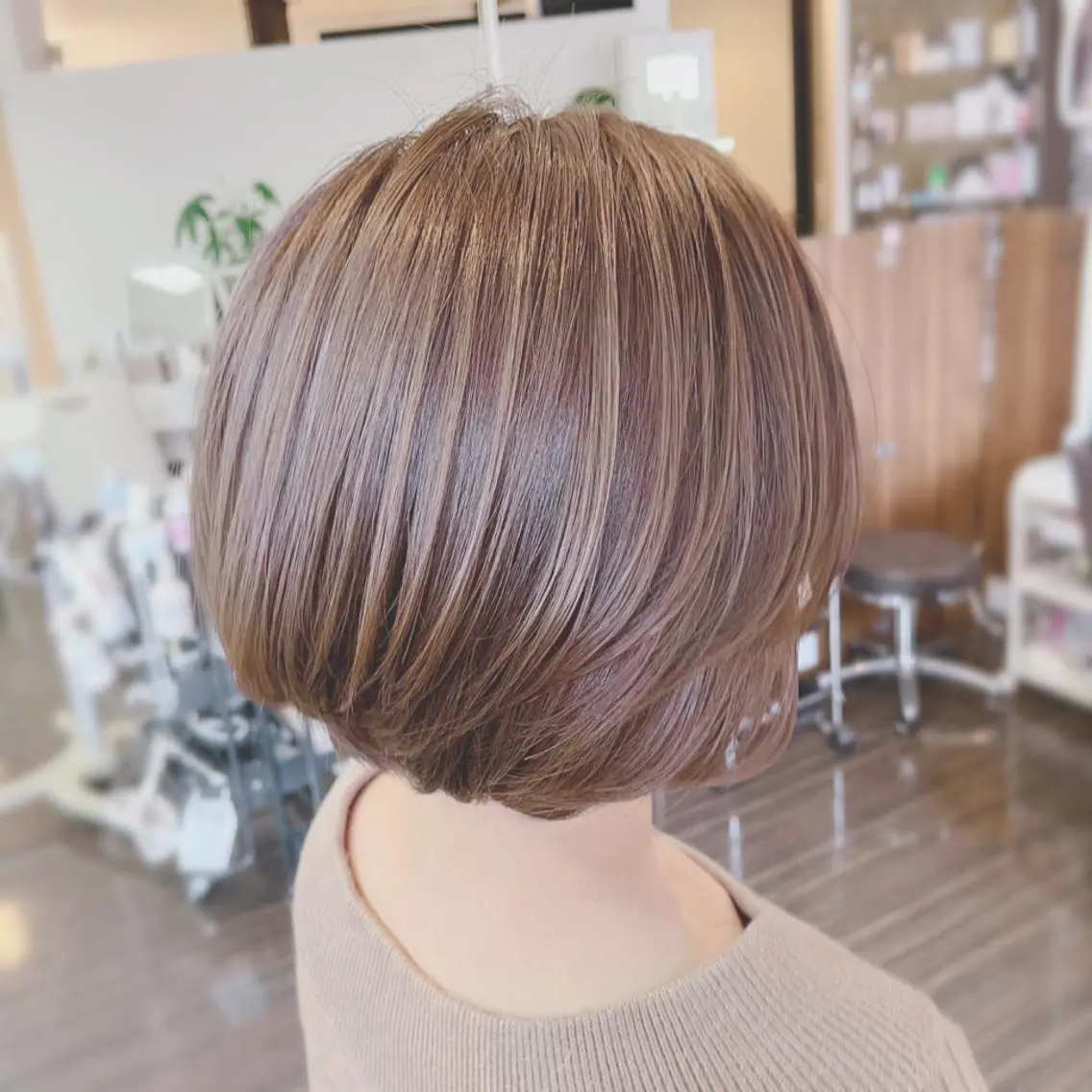 ショート カラー 前下がりボブ 透明感カラー ボブ 大島 智志のヘアスタイル