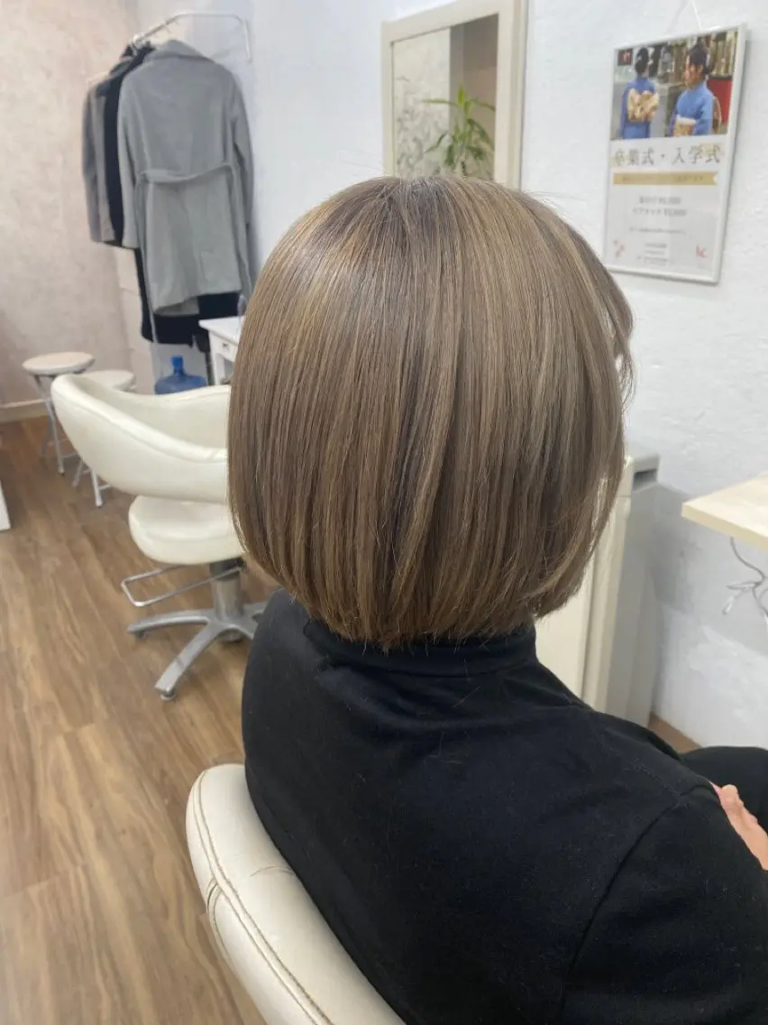 ショート カラー オリーブカラー ヘアカラー GLOSS 心斎橋 山上のヘアスタイル