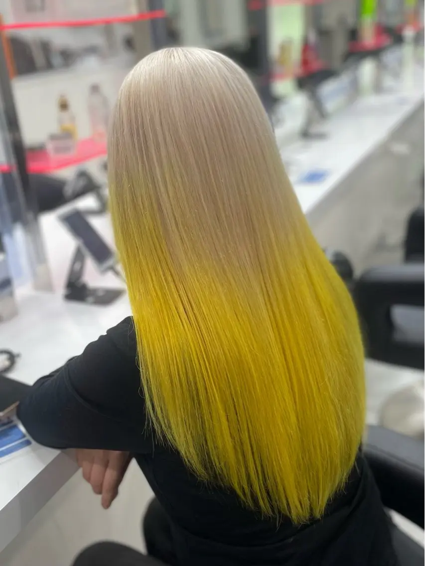 ロング カラー ヘアカラー トリートメント ヘアセット KOYA艶髪 ハイトーンカラーのヘアスタイル