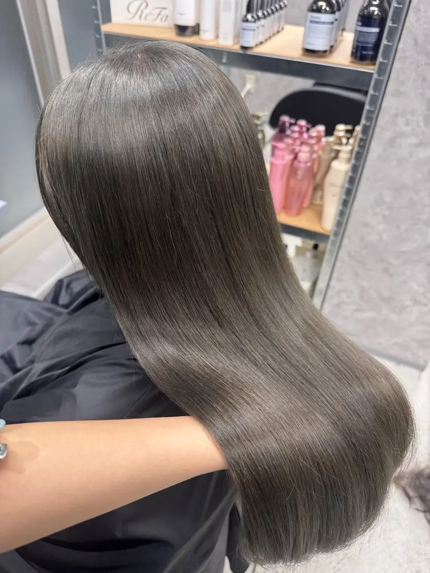 ロング カラー ブリーチ 透明感カラー グレージュ 韓国風カラー🤎 𝒄𝒉𝒊𝒌𝒂のヘアスタイル