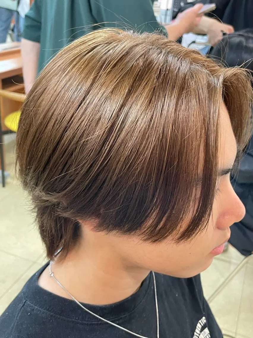 ショート カラー メンズ 🌈透明感カラー 韓国 ミライ🇰🇷のヘアスタイル