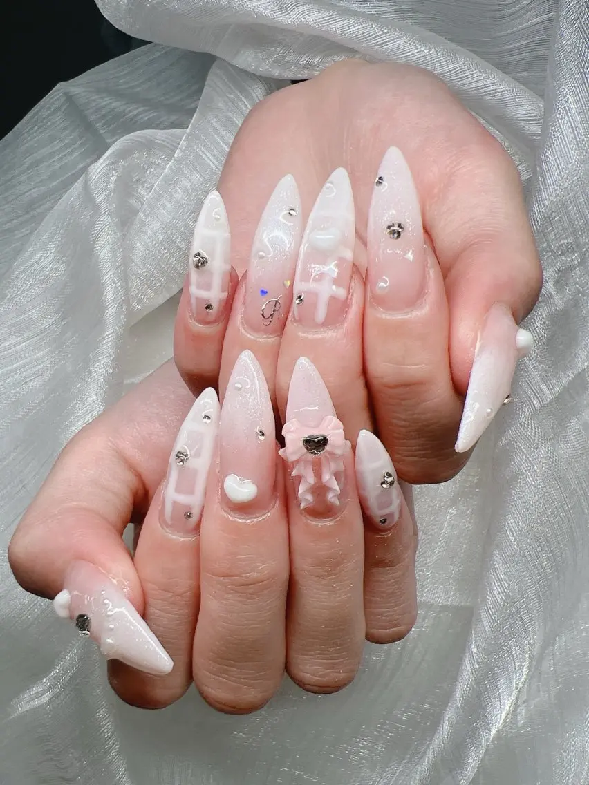 ネイル 長さ出し グラデーション 卒業式 キラキラネイル マグネットネイル ハンドネイル Lee Nails チップ長さだし専門店のネイルデザイン