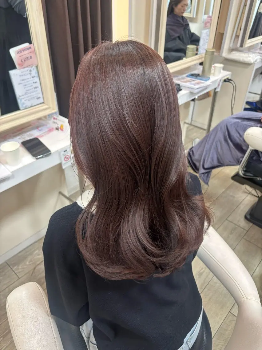 セミロング カット ヘアカラー さとう さくらのヘアスタイル