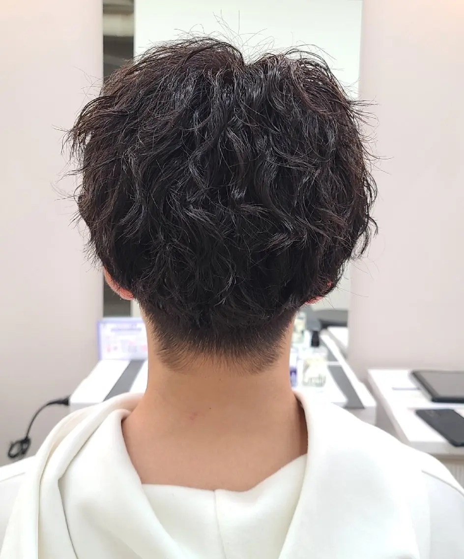 ショート メンズ パーマ メンズパーマ カット パーマ 桐島 令奈のヘアスタイル