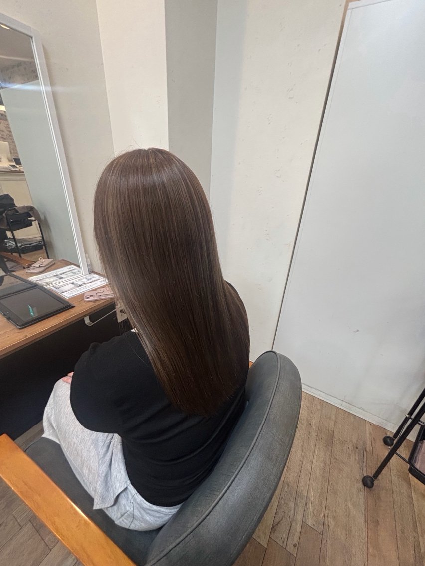 ロング カラー カット ヘアカラー トリートメント 野中 陸斗のヘアスタイル