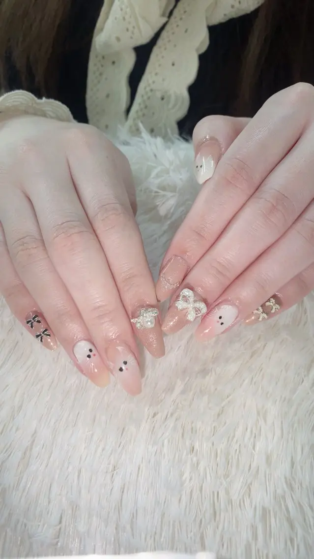 ネイル Rei _Nail 新宿のネイルデザイン