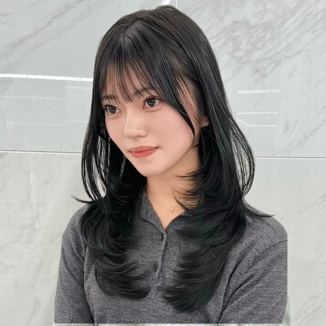 セミロング カラー ヘアアレンジ 黒髪 ナチュラルブラック 韓国風ヘア レイヤーカット カット ヘアカラー ヘアセット kana 栄美容師/韓国ヘアのヘアスタイル