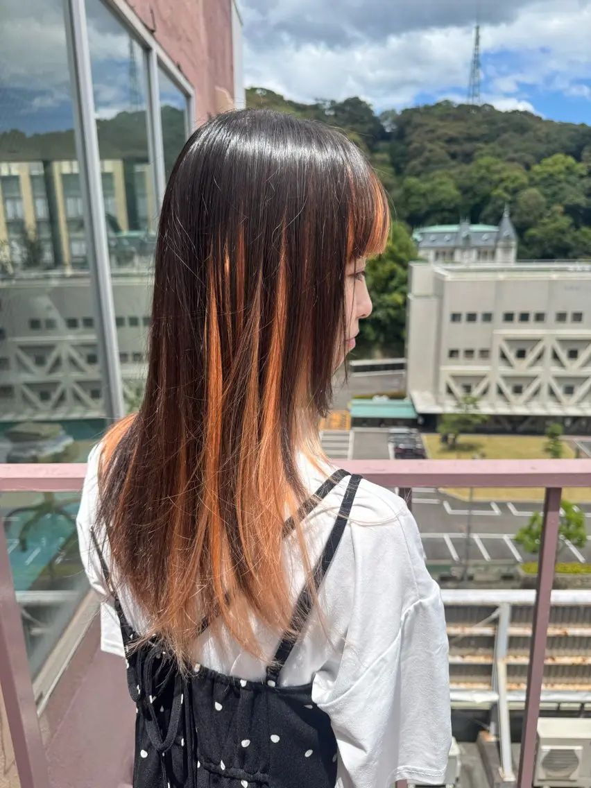 セミロング カラー インナーカラー オレンジ ヘアカラー Viage （ビアージュ）のヘアスタイル