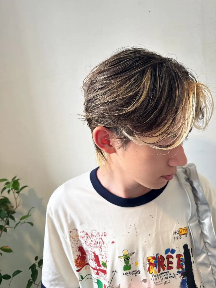 カラー メンズ メンズ特化シャドウパ ーマラウンドマッシュのヘアスタイル