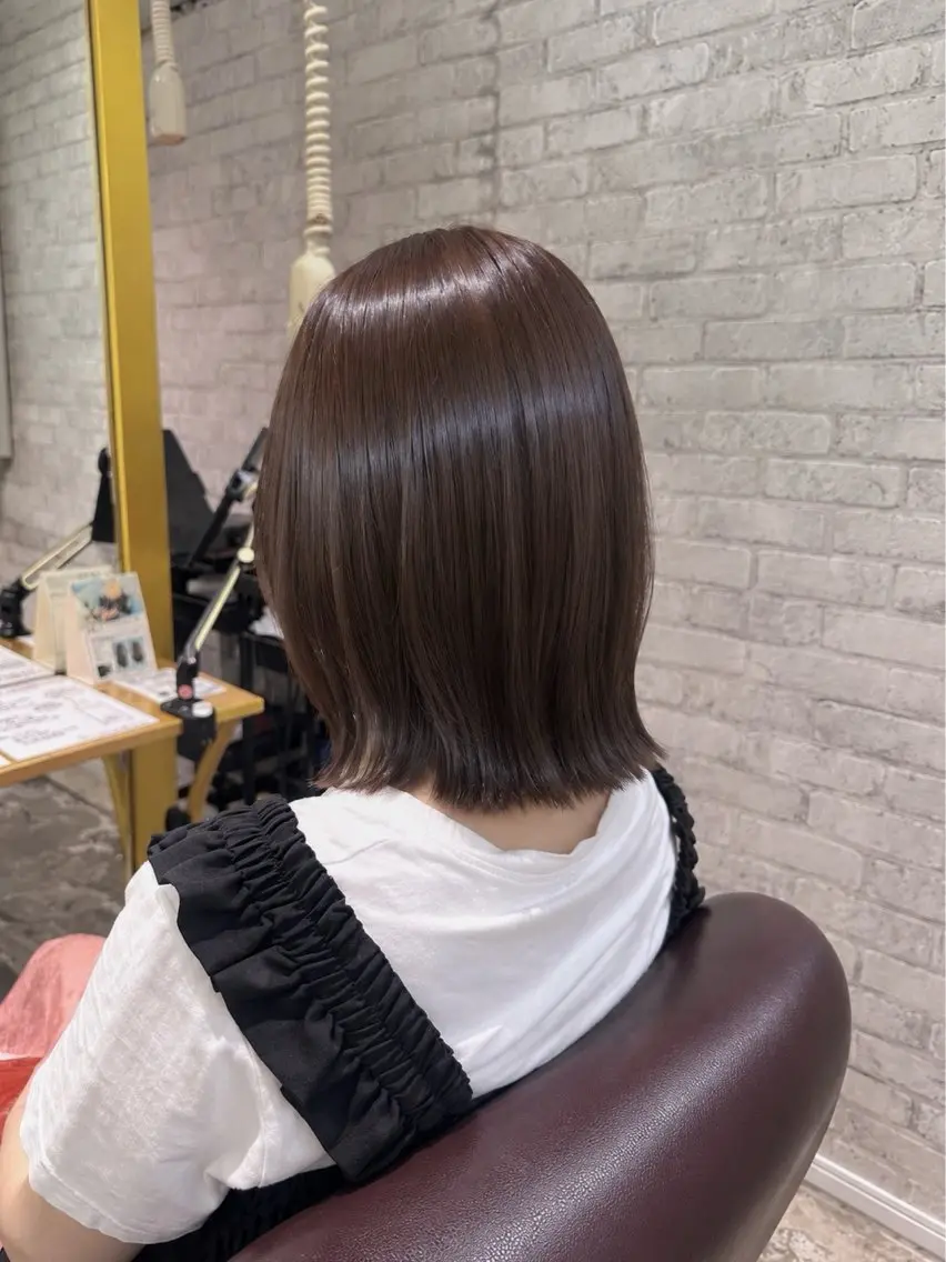 セミロング カラー ブラウンカラー 透明感カラー ラベンダーカラー ラベンダーブラウン カット ヘアカラー トリートメント Saki💛心斎橋 髪質改善/艶カラーのヘアスタイル