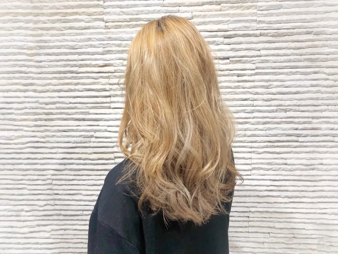 セミロング カラー 嶋田 ゆきのヘアスタイル