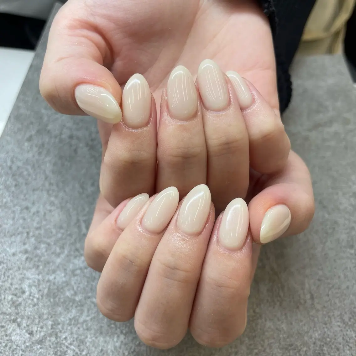 ネイル ワンカラーネイル MAXKELLY EMIのネイルデザイン