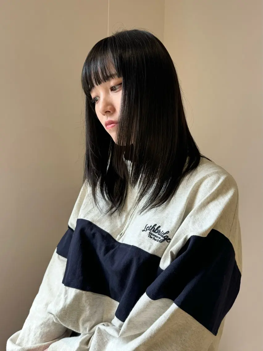 セミロング レイヤーカット カット 🐼 YUKIのヘアスタイル