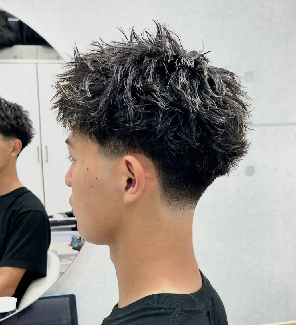 ショート パーマ メンズ カット パーマ 岩城 滉成のヘアスタイル