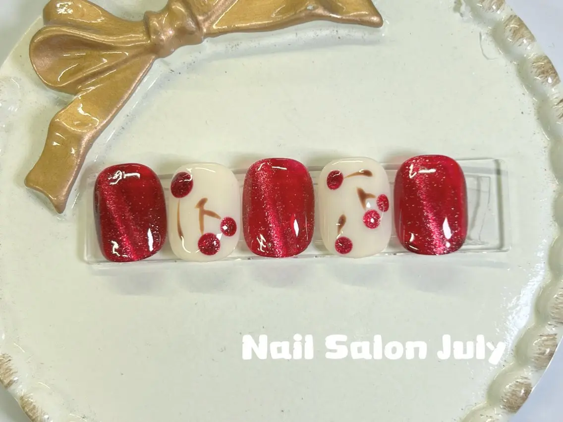 ネイル アートネイル オーロラネイル ジェルネイル ガーリー キラキラネイル July Salonのネイルデザイン
