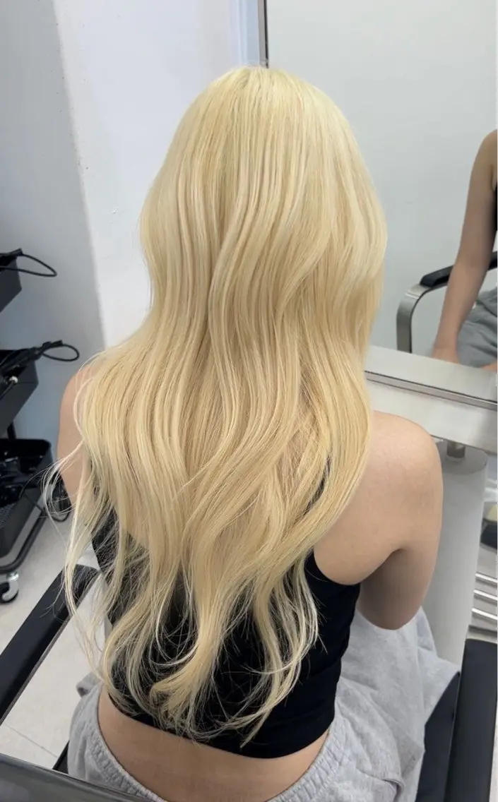 ロング 沼るブリーチカラー アズサ⛓️のヘアスタイル