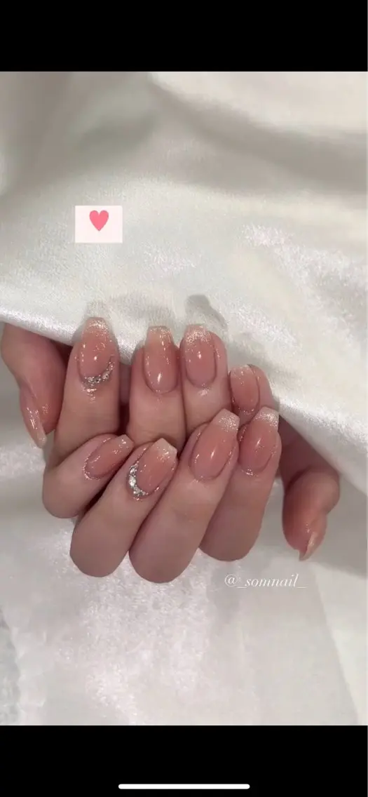ネイル チークネイル ジェルネイル キラキラネイル 韓国ネイル マグネットネイル SOM NAILのネイルデザイン