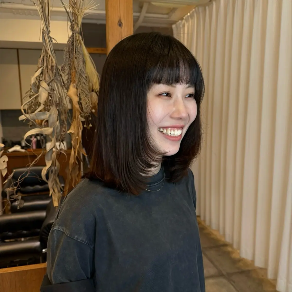 ミディアム パーマ カット パーマ 🤍ENIF ハヤシアヤナ🤍のヘアスタイル