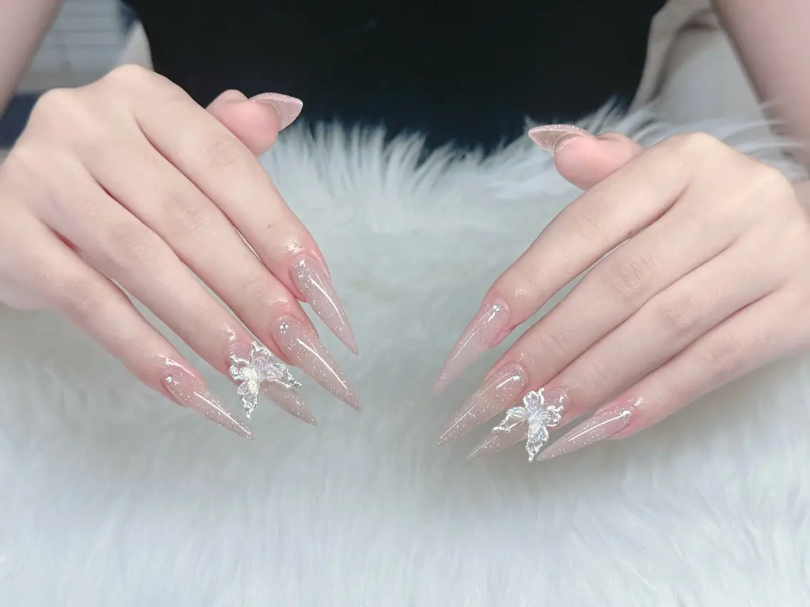 ネイル ジェルネイル キラキラネイル 韓国ネイル ワンホンネイル ハンドネイル GOHOUBI Nail 心斎橋店のネイルデザイン