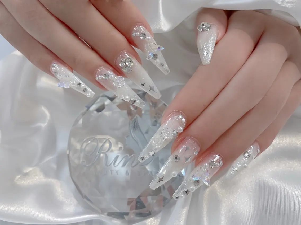 ネイル アートネイル ジェルネイル ロングネイル ニュアンスネイル スカルプネイル ハンドネイル Rin Nail 新大久保店のネイルデザイン