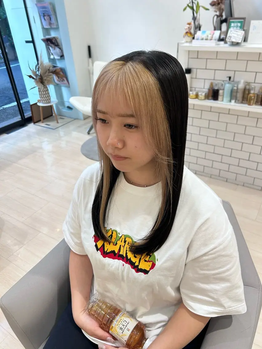 セミロング ヘアカラー 堀 日次のヘアスタイル