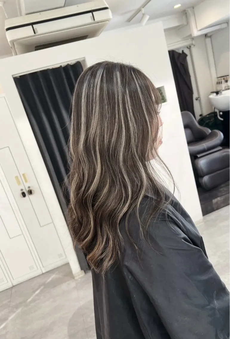 セミロング カラー ダークグレー ダークグレージュ グレージュ ハイライトカラー ハイライト 指名数No.1 /NAOYAのヘアスタイル