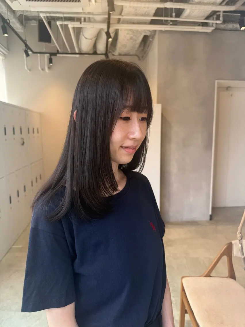 セミロング レイヤーカット カット 縮毛矯正 トリートメント ハイトーン/うる艶 カラー Mioのヘアスタイル
