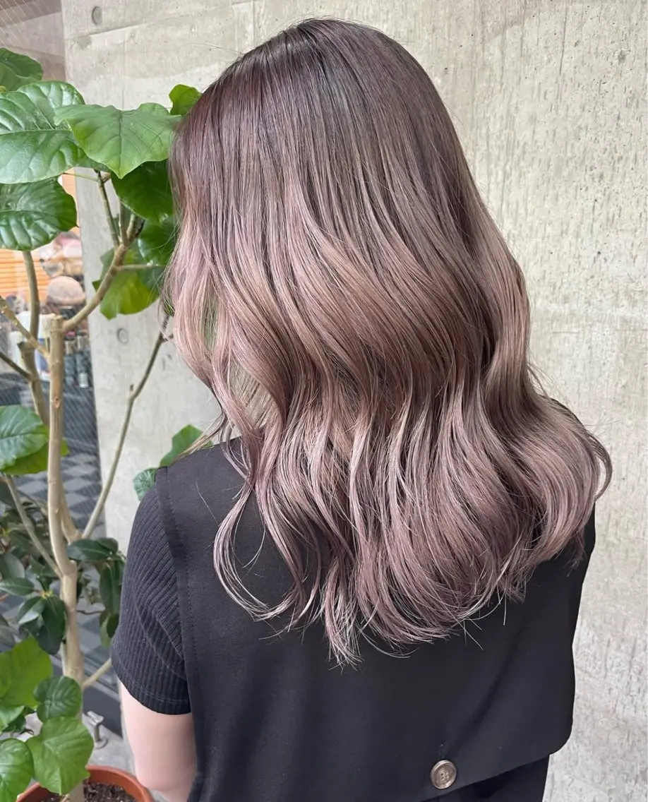 ロング カラー ヘアカラー トリートメント ♡ハイライトカラー shinri♡のヘアスタイル