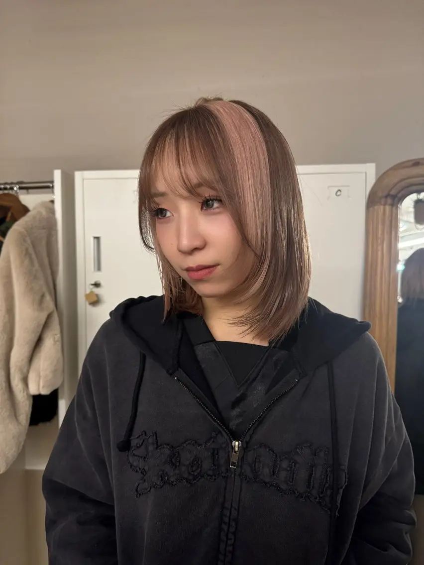 ミディアム カラー デザインカラー ハイトーンカラー ヘアカラー 縮毛矯正/ショート なーな🎀🤍のヘアスタイル
