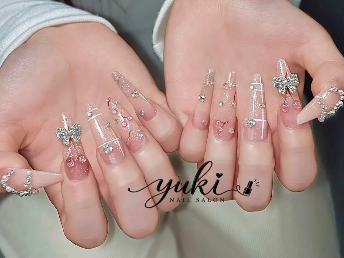 ネイル アートネイル ボルドー フレンチネイル ジェルネイル 氷ネイル・うるうるネイル ハンドネイル Yuki Nailsalonのネイルデザイン