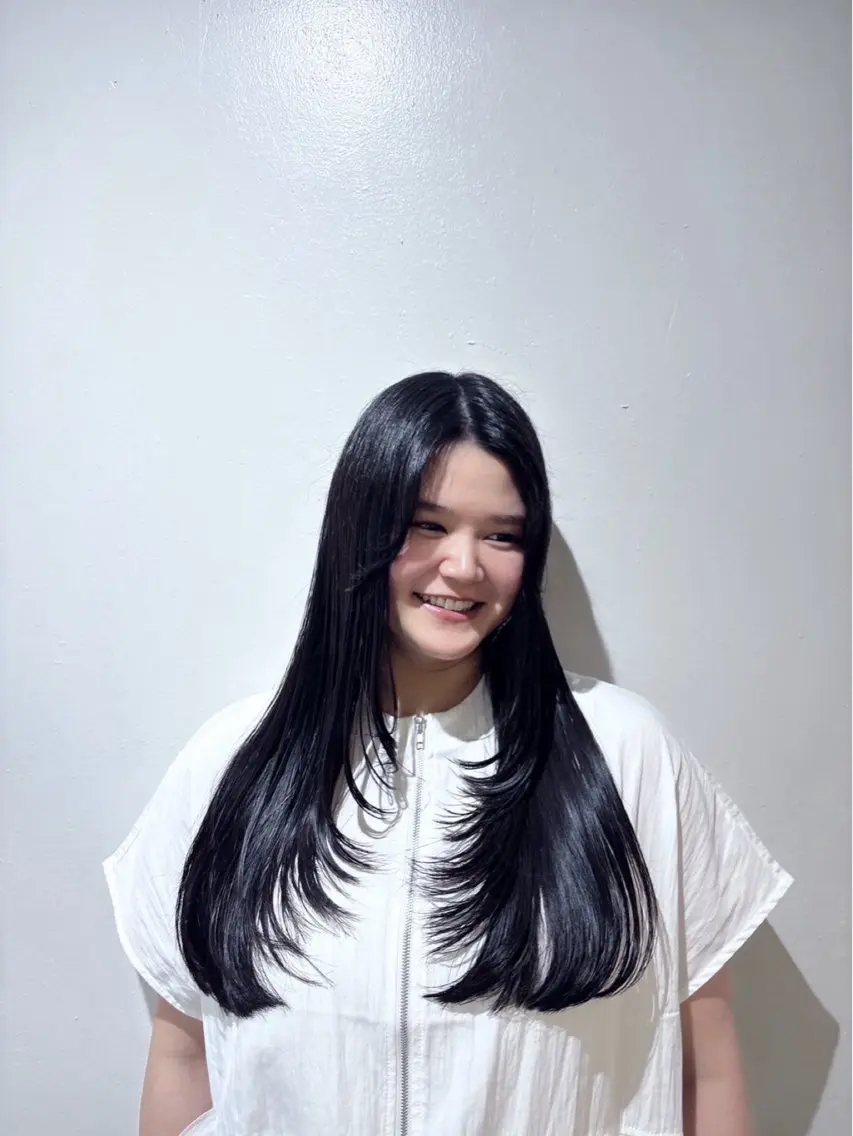 ロング しらき あおいのヘアスタイル