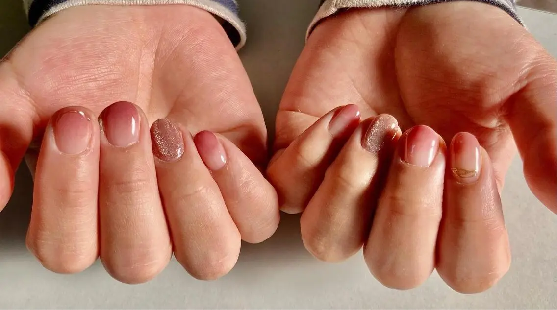 ネイル グラデーション マグネットネイル ミラーネイル ピンク 春ネイル Kae Nailのネイルデザイン