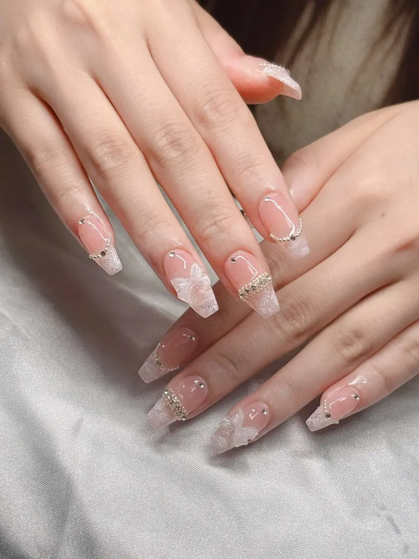 ネイル 長さ出し グラデーション 卒業式 キラキラネイル マグネットネイル ハンドネイル Lee Nailsのネイルデザイン